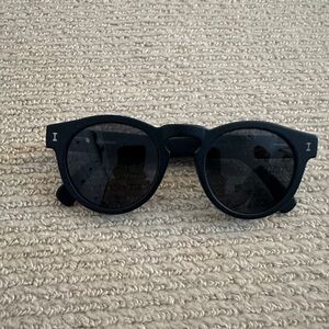 illesteva Sunglasses - Black - Leonard